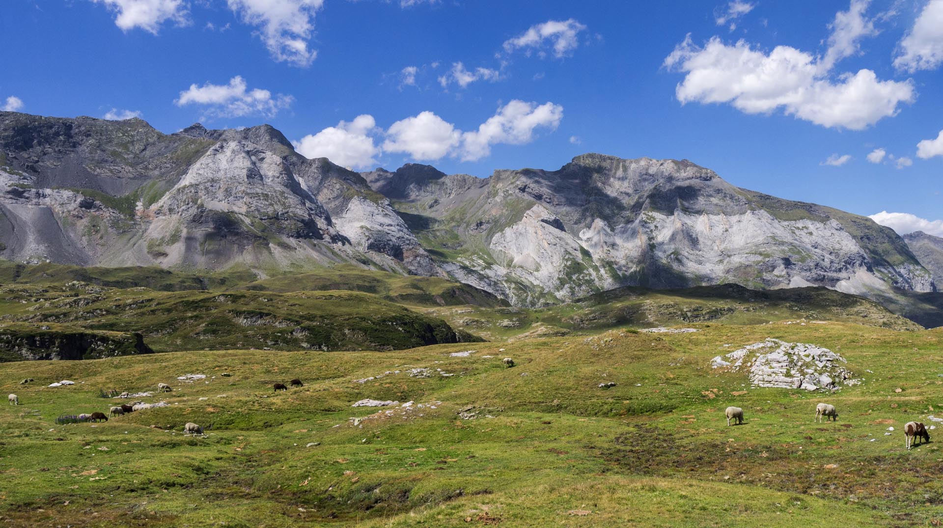 Randonnée à Gavarnie : Merveille des Pyrénées -66275c6e0bf72: 

type: diap

0: /