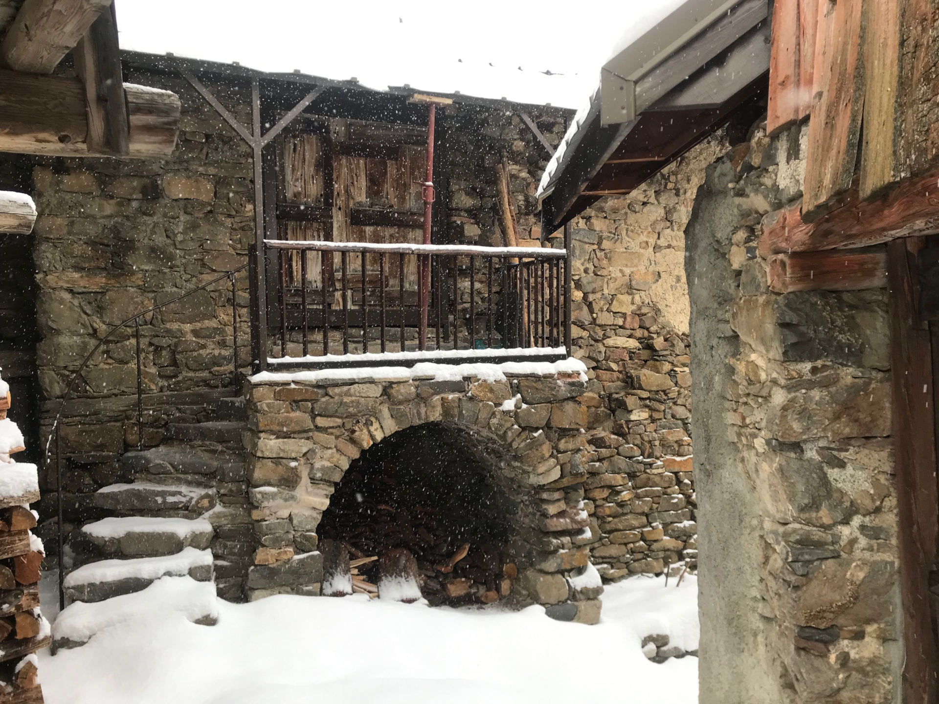 Blancs Ecrins à Freissinières à raquette -692cd079b70cb: 

type: diap

0: /