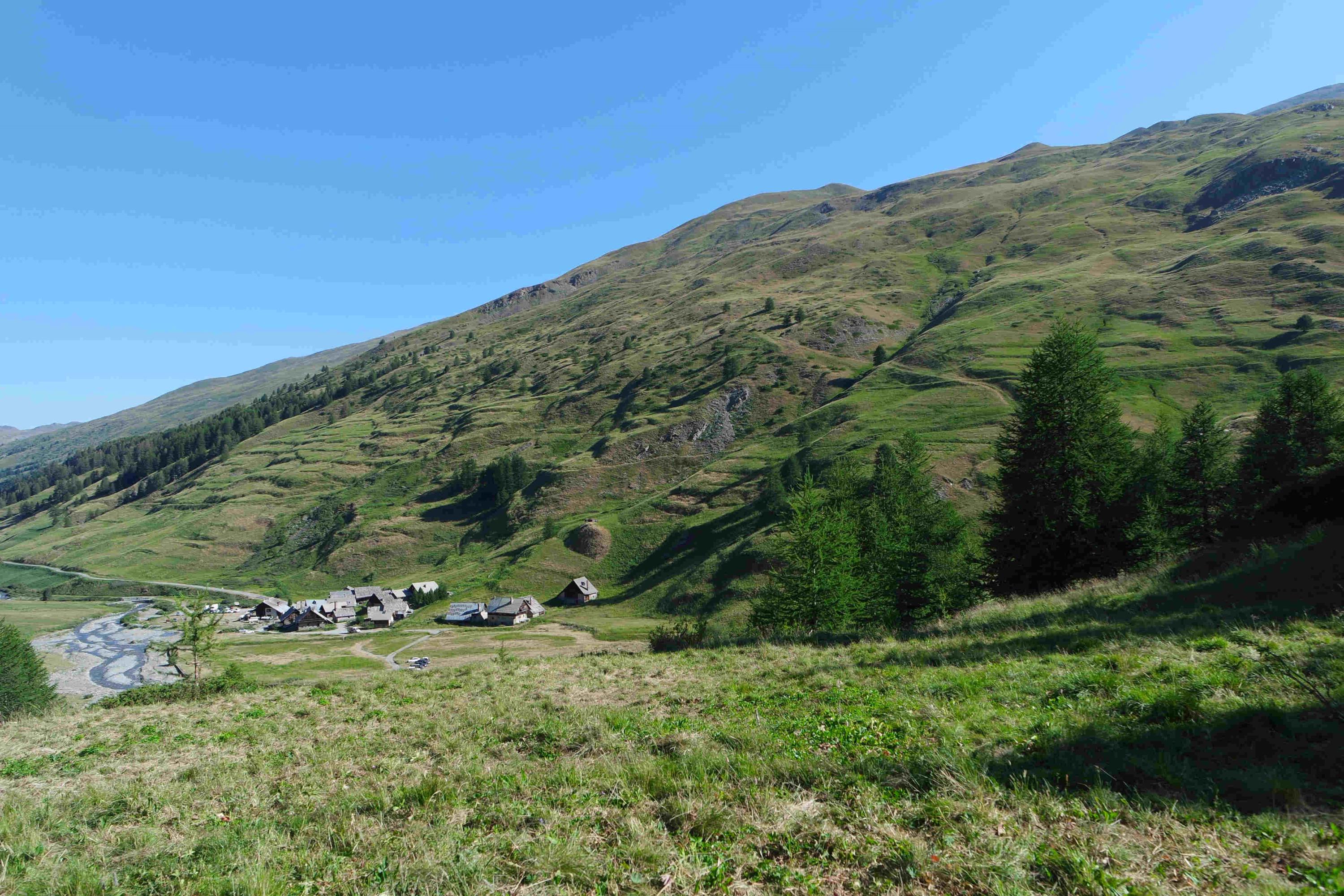 Cervières-Izoard, petit paradis de la randonnée -65616e0505008: /