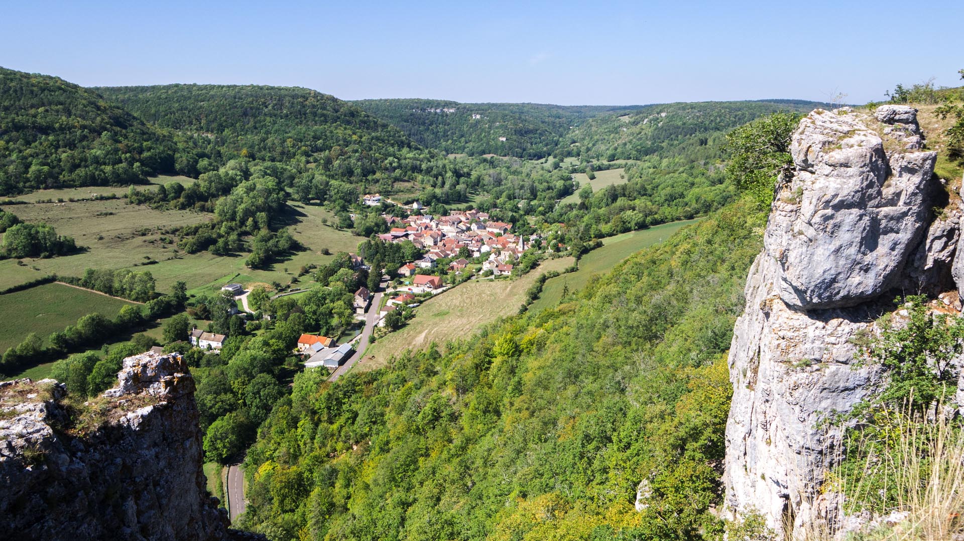 Randonnée en Côte d’Or : entre roche et vignoble -6638a642809de: /