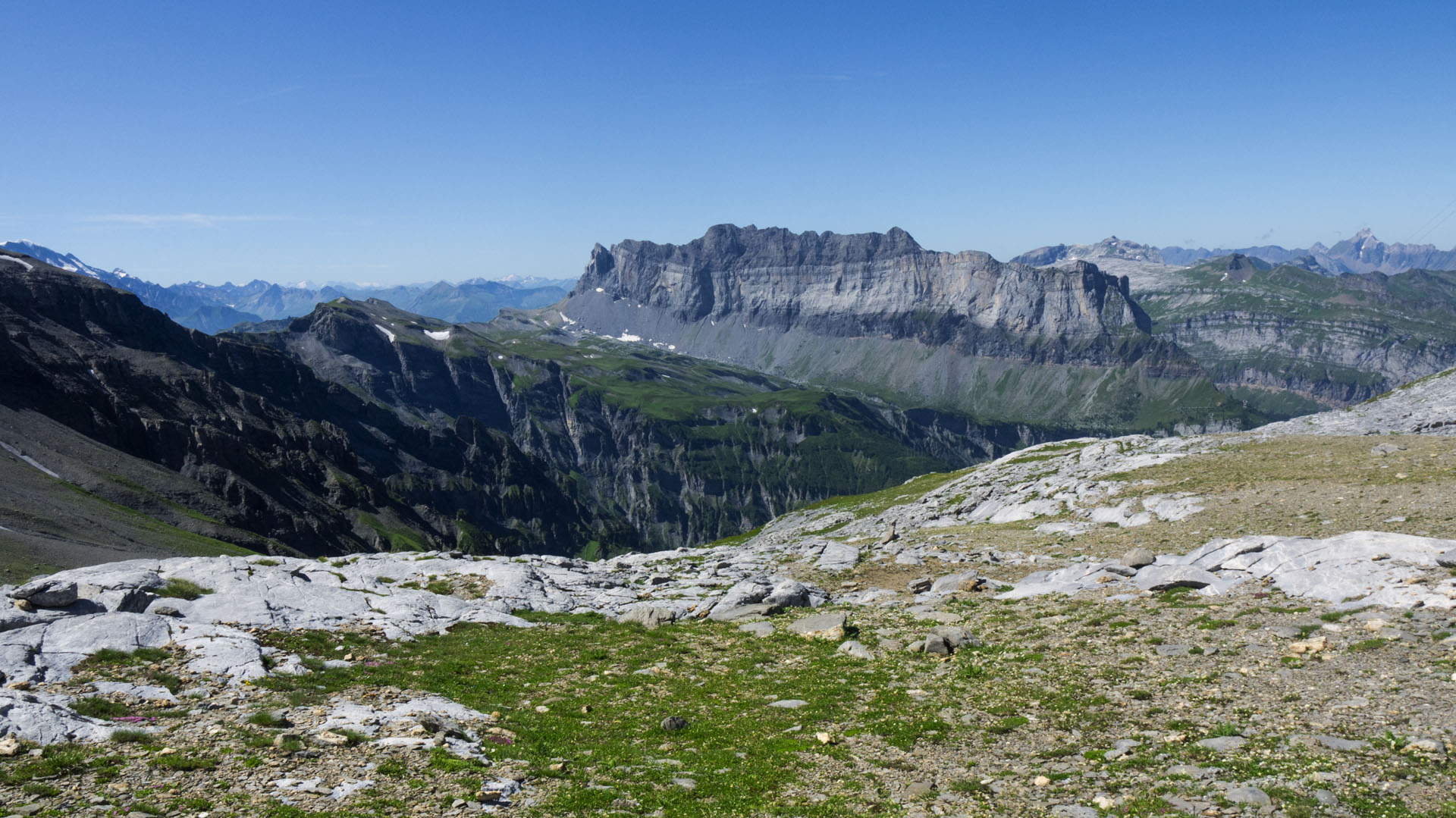 Randonnée itinérante sportive entre Fiz et Mont Buet -684d9d3a2225a: /