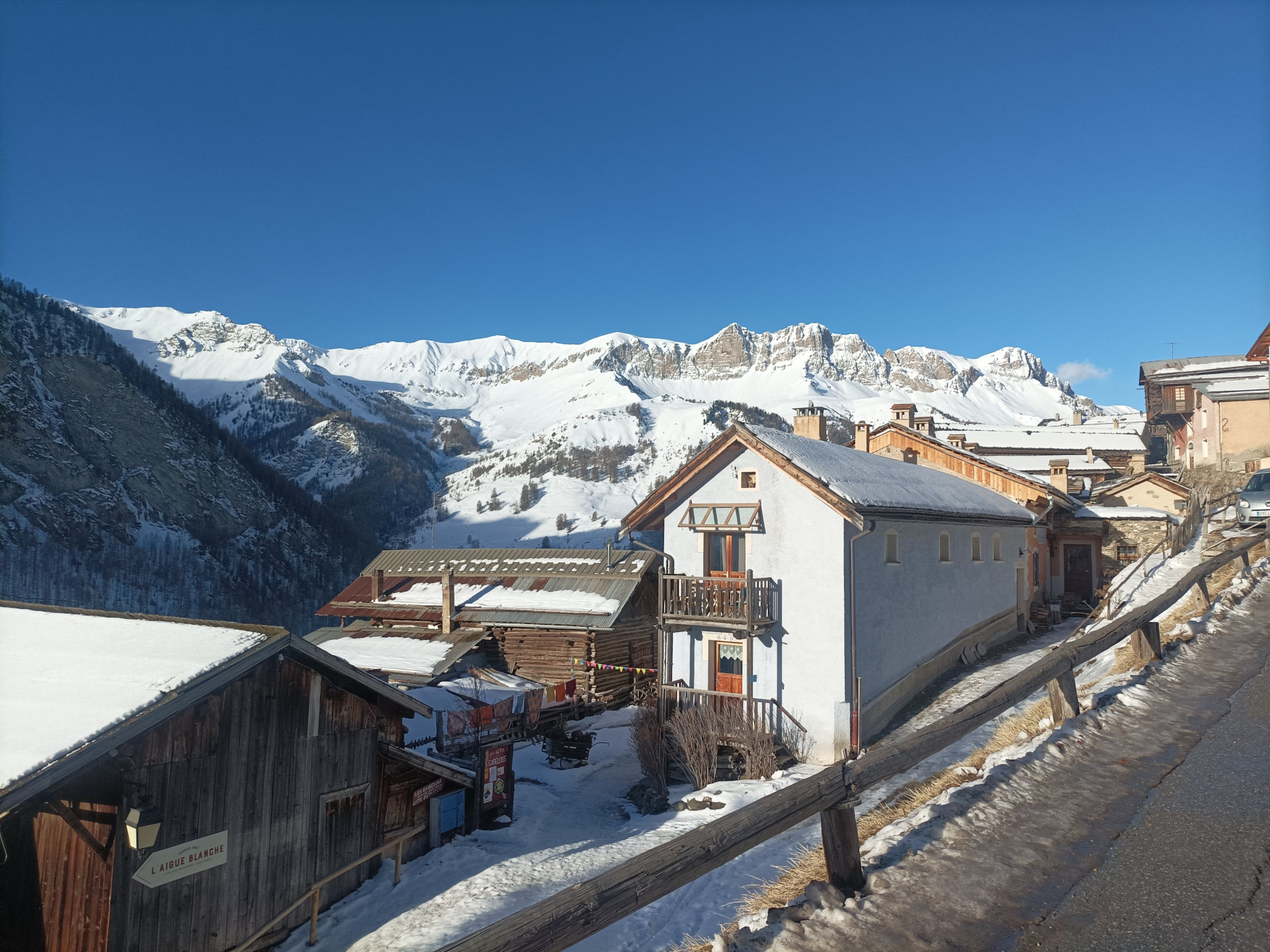 Découverte du Queyras à raquette 2026 -698b256727090: /